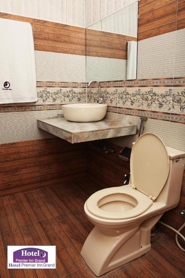 Premier Inn Johar Town Лахор Экстерьер фото