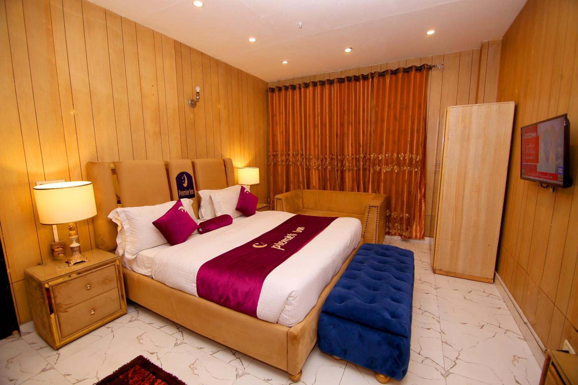 Premier Inn Johar Town Лахор Экстерьер фото