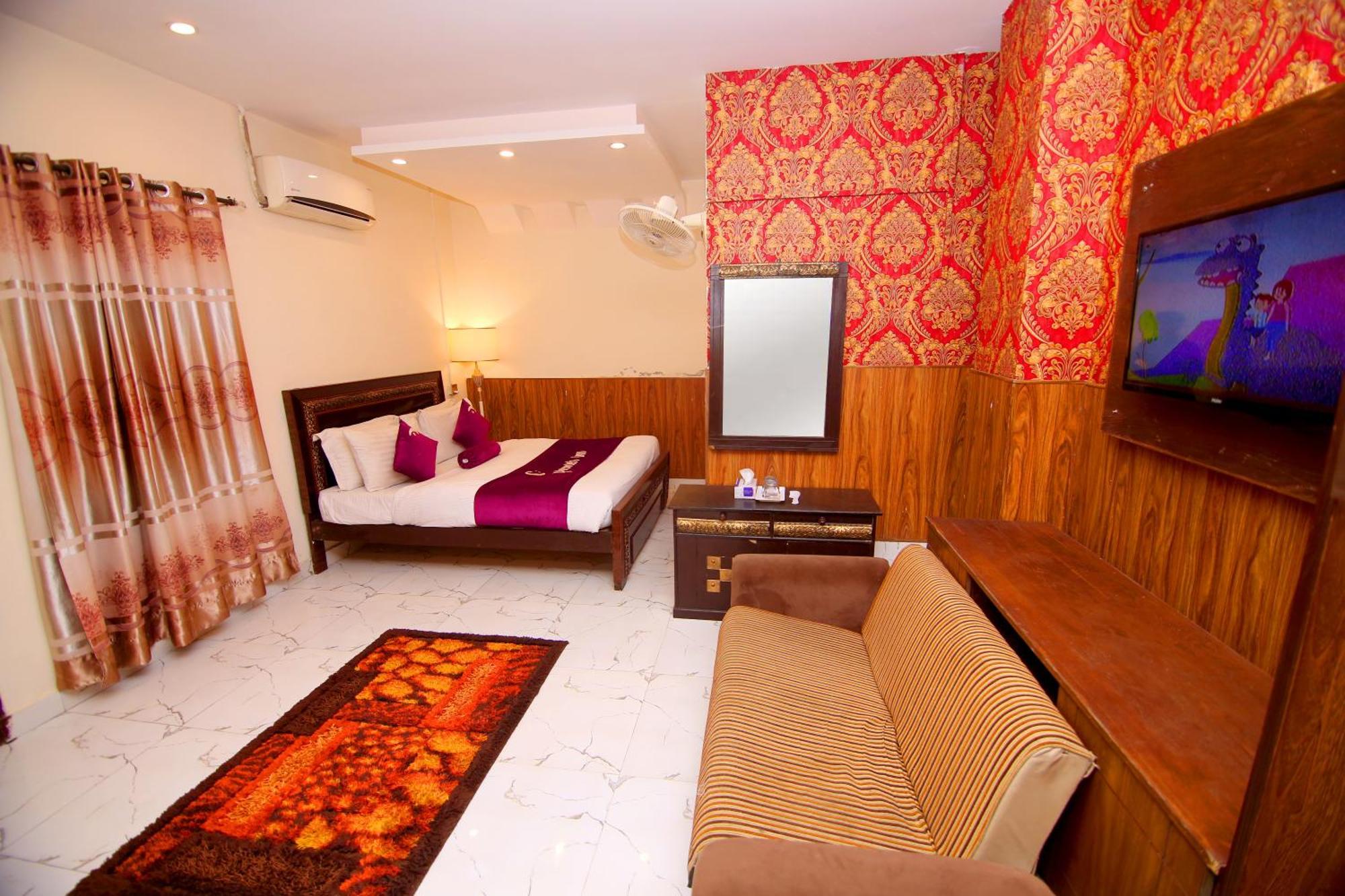 Premier Inn Johar Town Лахор Экстерьер фото