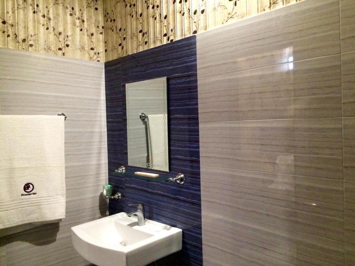 Premier Inn Johar Town Лахор Экстерьер фото